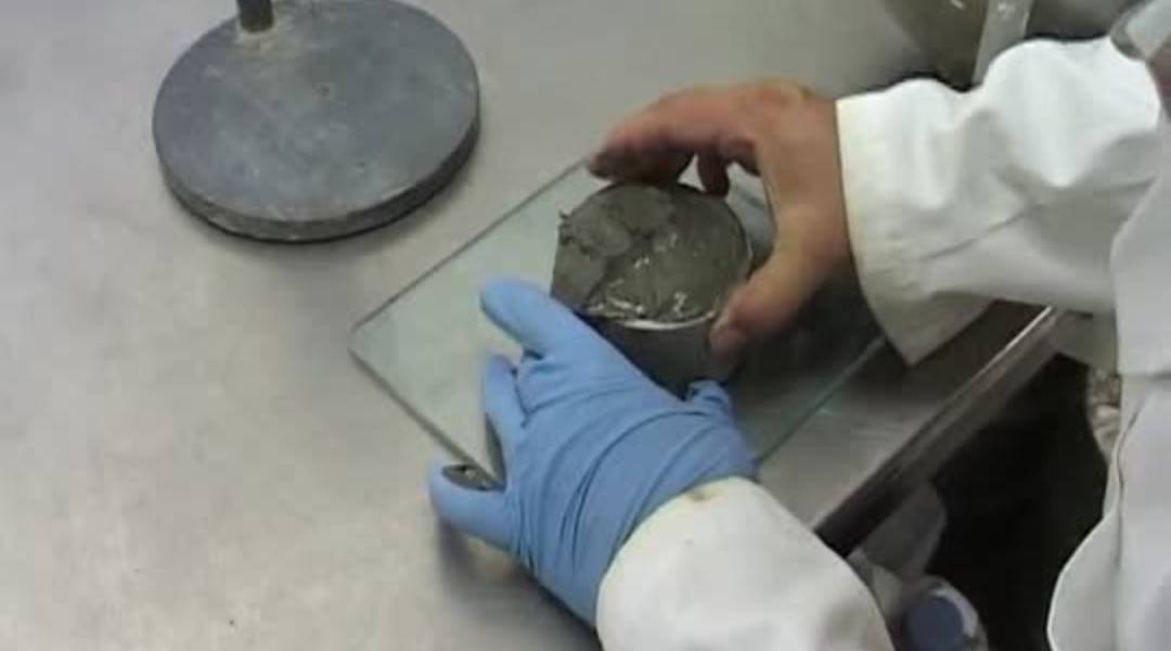 MÉTODO DE ENSAYO PARA DETERMINAR LA CONSISTENCIA NORMAL DEL CEMENTO HIDRÁULICO