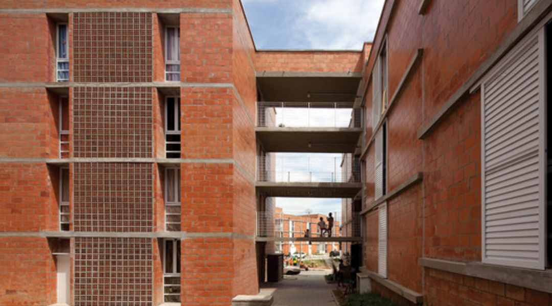 VENTAJAS AL UTILIZAR MAMPOSTERÍA DE CONCRETO REFORZADO