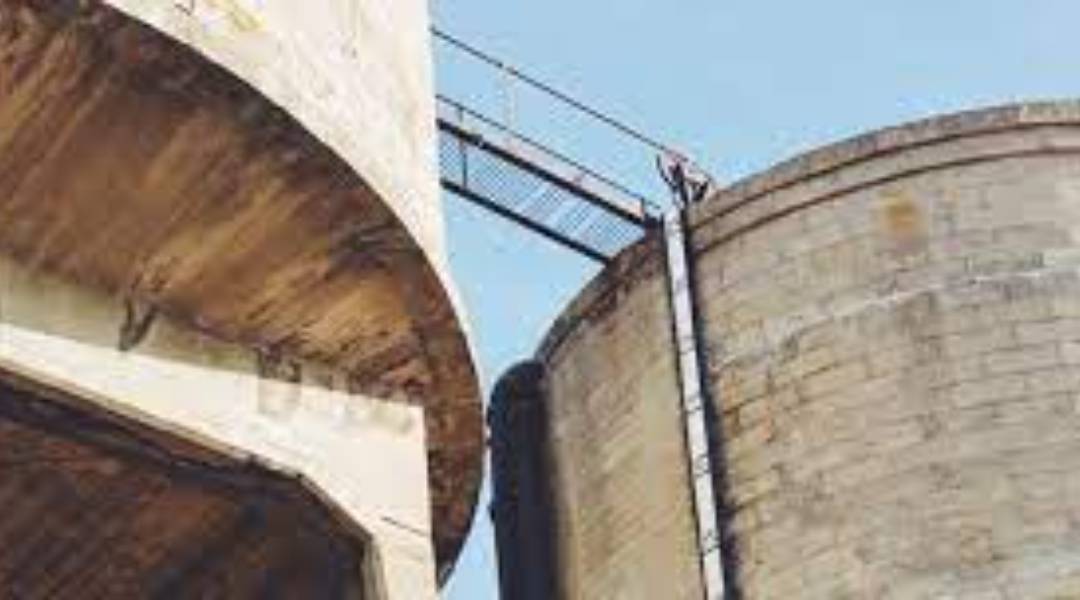 ESTRUCTURAS Y DEPÓSITOS DE ALMACENAMIENTO