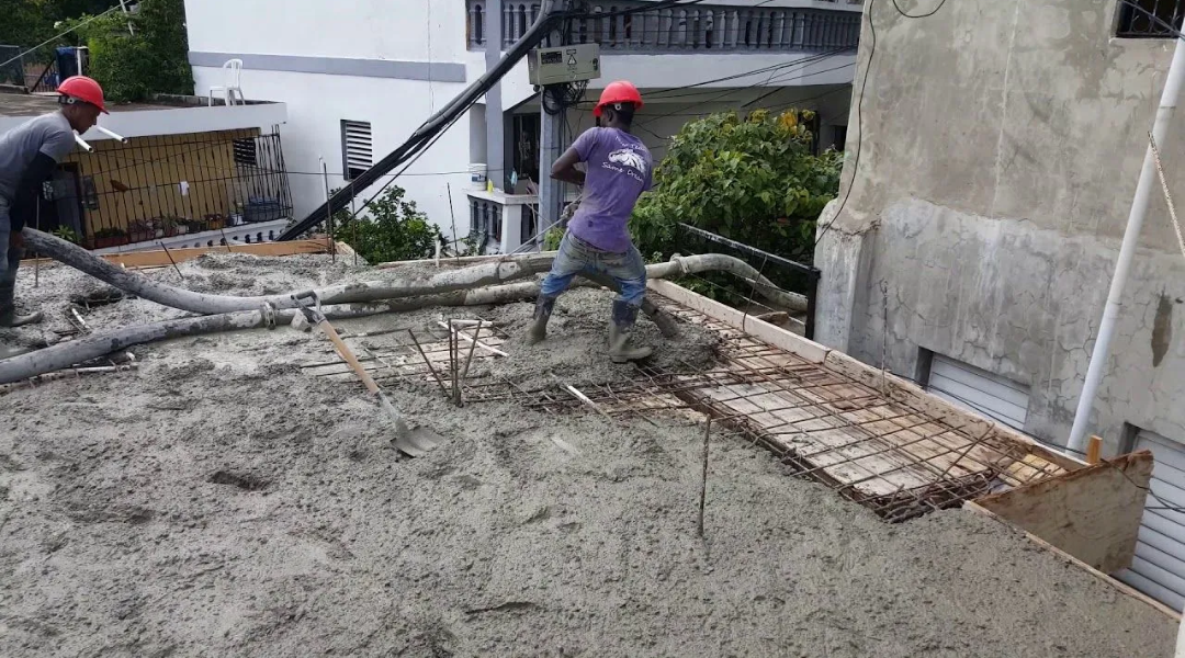 PRECAUCIONES PARA VACIAR CONCRETO DE FORMA CORRECTA