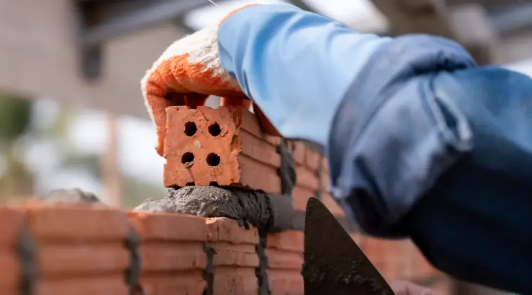 CÓMO CONSTRUIR TU CASA DESDE CERO: TODO LO QUE NECESITAS SABER
